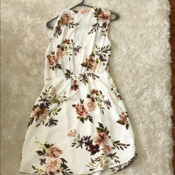 Summer dress - Picture 2 of 2